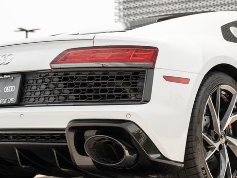 Certified 2023 Audi R8 V10 performance w/ Premium Package RWD image 41