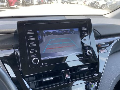 Used 2023 Toyota Camry SE image 8