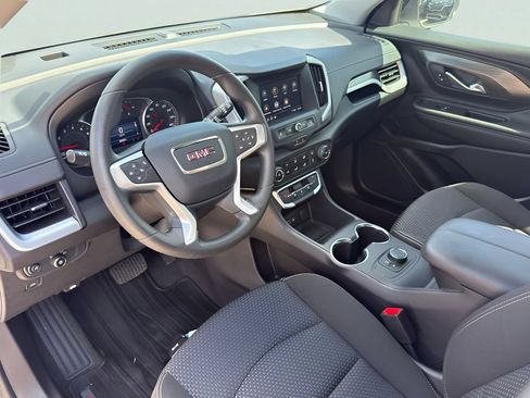 Used 2024 GMC Terrain SLE w/ Elevation Edition FWD image 6