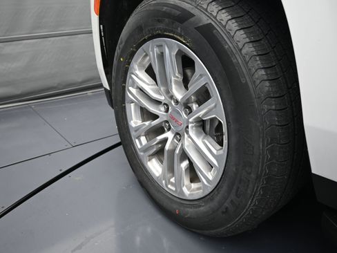 Certified 2023 GMC Yukon XL SLT w/ SLT Premium Package image 26