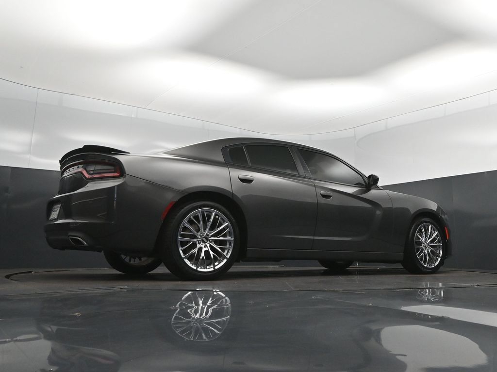 Used 2020 Dodge Charger SXT w/ Blacktop Package RWD image 42