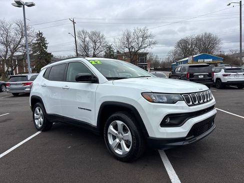 Used 2022 Jeep Compass Latitude w/ Convenience Group image 2