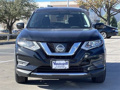 Used 2017 Nissan Rogue S image 7