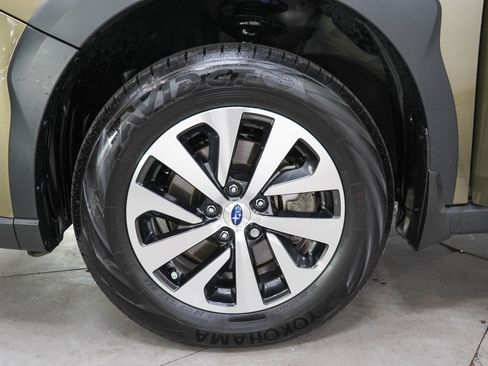 Used 2024 Subaru Outback Premium w/ Popular Package #1A AWD/4WD image 29