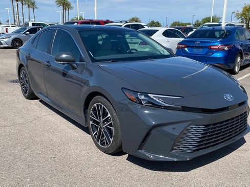 Used 2025 Toyota Camry XLE w/ Premium Plus Package FWD image 3