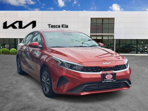 Used 2023 Kia Forte LXS image 1