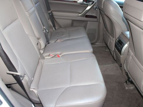 Used 2015 Lexus GX 460 Luxury image 33