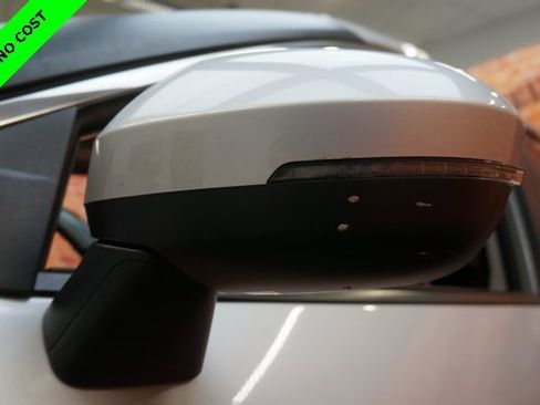 Used 2022 Nissan Rogue SV w/ SV Premium Package image 76