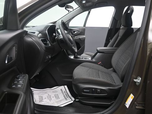Used 2023 Chevrolet Equinox LT AWD/4WD image 24