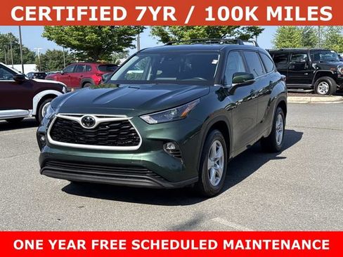 Used 2023 Toyota Highlander LE FWD image 5