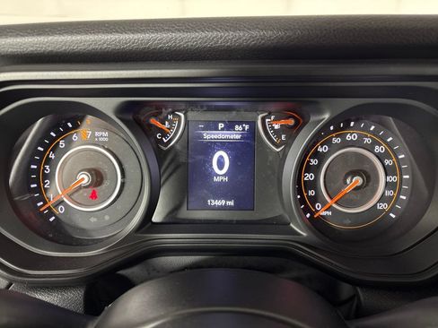 Used 2025 Jeep Gladiator Sport AWD/4WD image 21