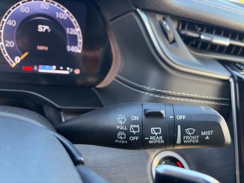 Used 2023 Jeep Grand Cherokee L Limited image 39