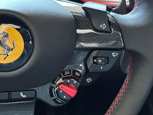 Used 2018 Ferrari 812 Superfast RWD image 30