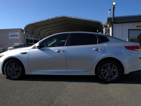 Used 2020 Kia Optima LX image 7