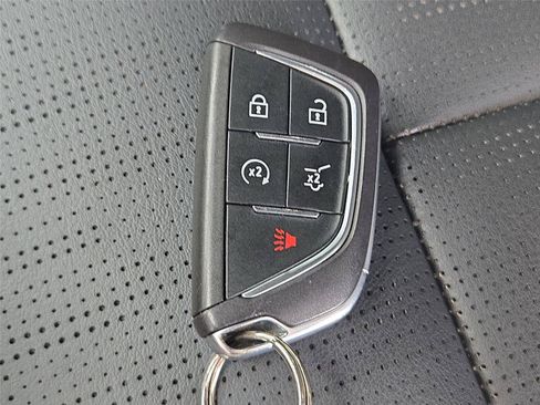 Used 2024 Cadillac Lyriq Sport AWD/4WD image 32