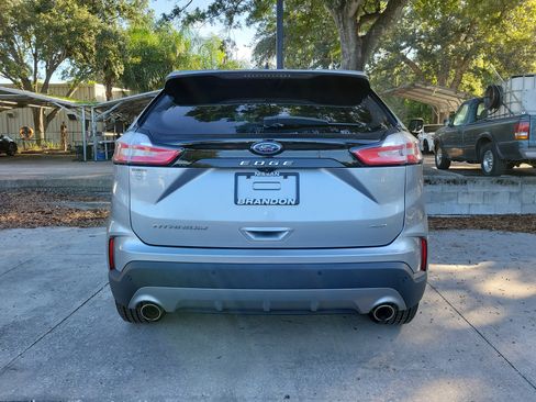 Used 2022 Ford Edge Titanium AWD/4WD image 7