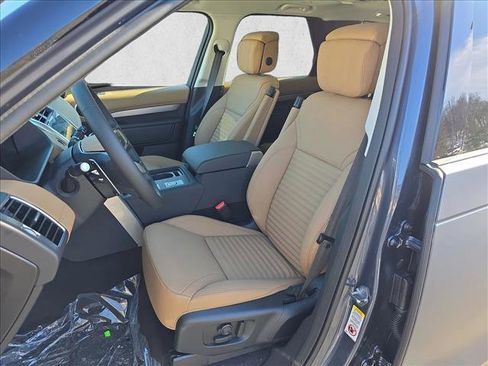 New 2026 Land Rover Discovery Limited Edition image 15