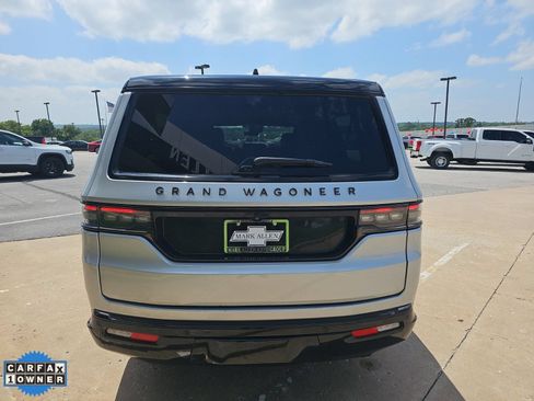 Used 2024 Jeep Grand Wagoneer L Series II w/ Quick Order Packagew 28T AWD/4WD image 5