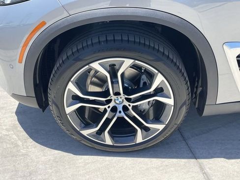New 2026 BMW X5 sDrive40i w/ Premium Package image 10