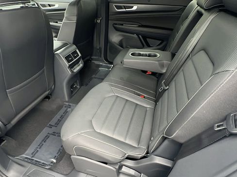New 2026 Volkswagen Atlas Cross Sport SEL R-Line AWD/4WD image 24