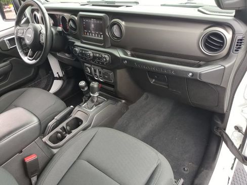 Used 2022 Jeep Wrangler Sport AWD/4WD image 21