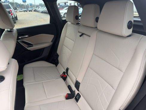 Used 2025 BMW X1 xDrive28i w/ Technology Package image 18