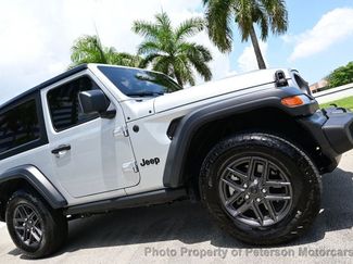 Used 2024 Jeep Wrangler Sport AWD/4WD video 1