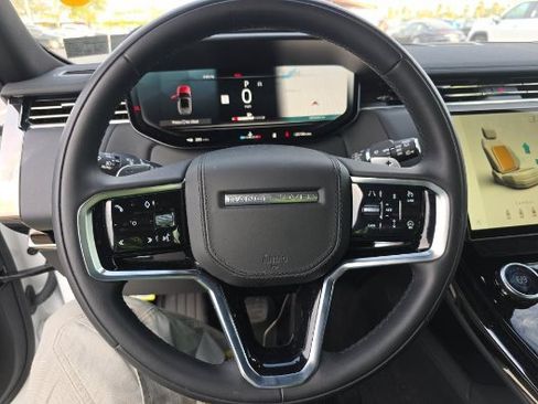 Used 2023 Land Rover Range Rover Sport SE image 12