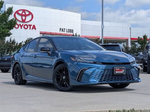 Used 2026 Toyota Camry XSE w/ Premium Plus Package FWD image 2