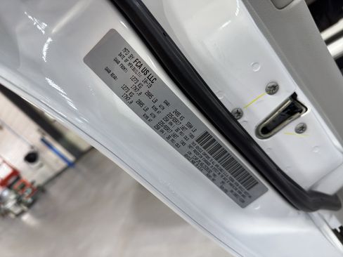 Used 2020 Jeep Cherokee Latitude Plus w/ Cold Weather Group image 37