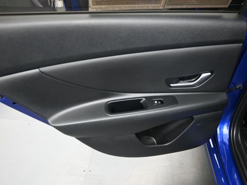 Certified 2022 Hyundai Elantra Limited image 25