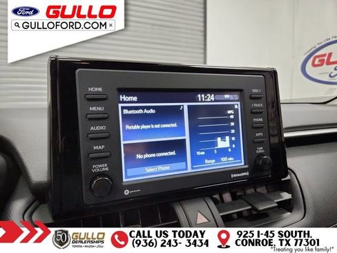 Used 2021 Toyota RAV4 LE image 24