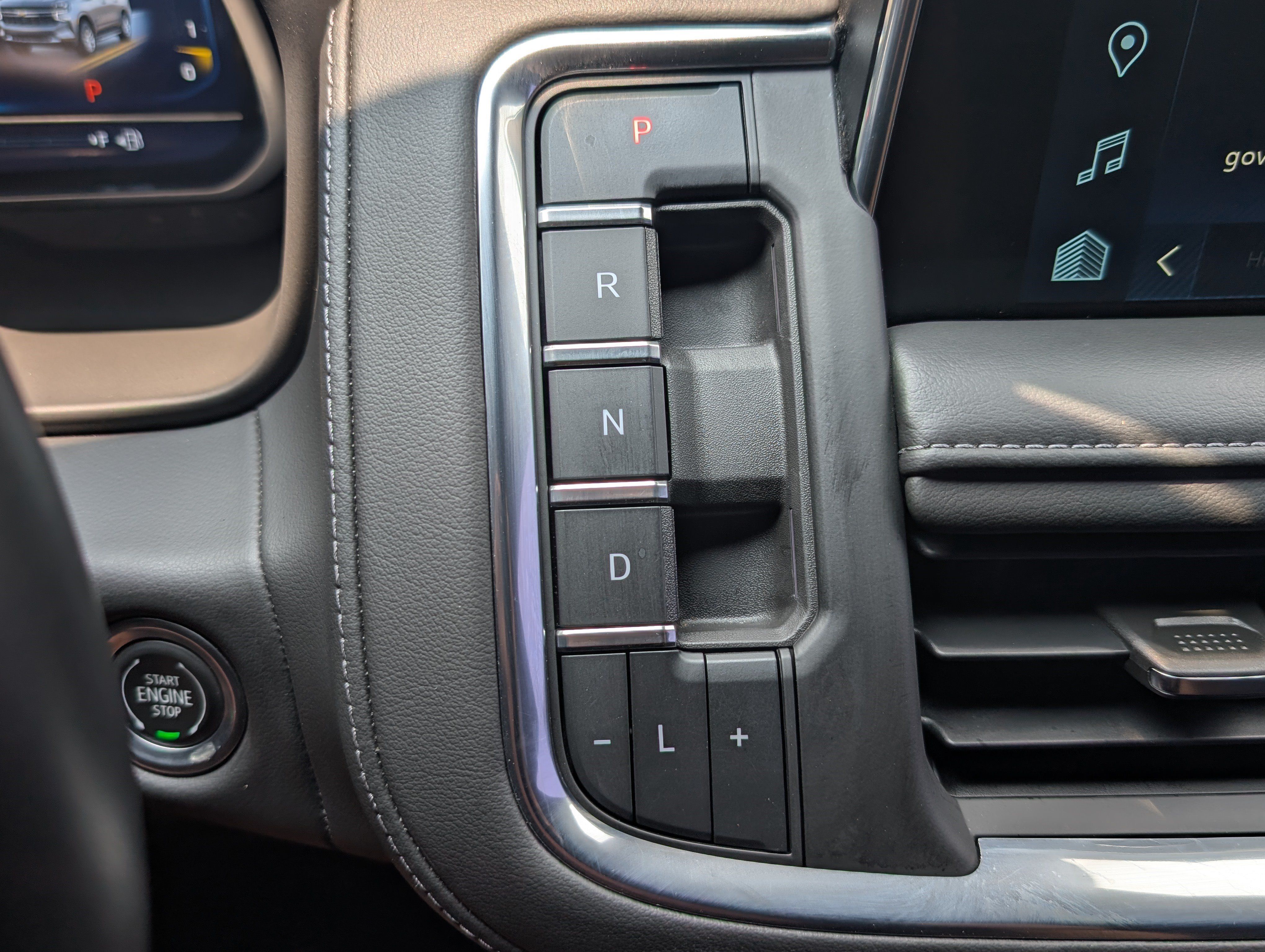 Used 2023 Chevrolet Tahoe LT w/ Luxury Package RWD image 33