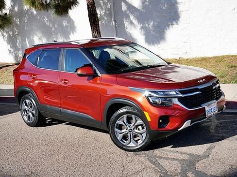 Certified 2024 Kia Seltos S FWD image 1