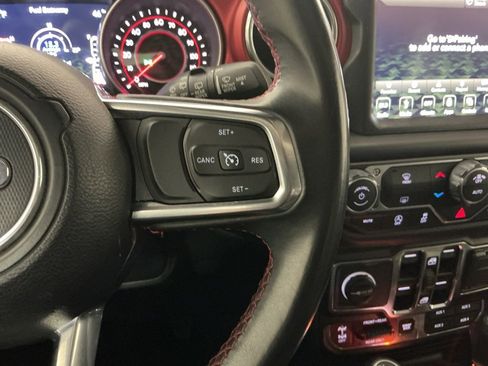 Used 2018 Jeep Wrangler Unlimited Rubicon image 15