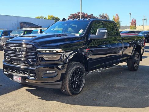 New 2026 RAM 2500 Limited AWD/4WD image 3