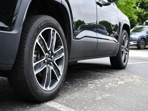 Used 2020 GMC Acadia SLT w/ Driver Alert Package II AWD/4WD image 8