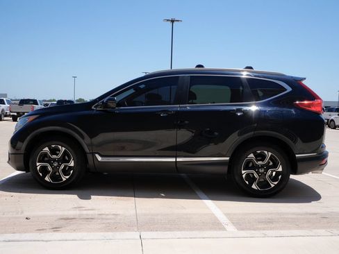 Used 2018 Honda CR-V Touring image 3