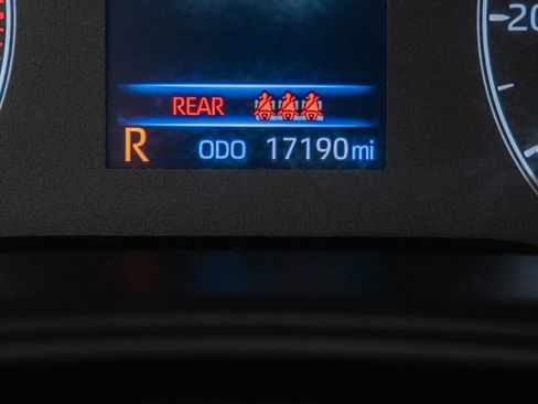 Used 2025 Toyota Corolla LE image 37