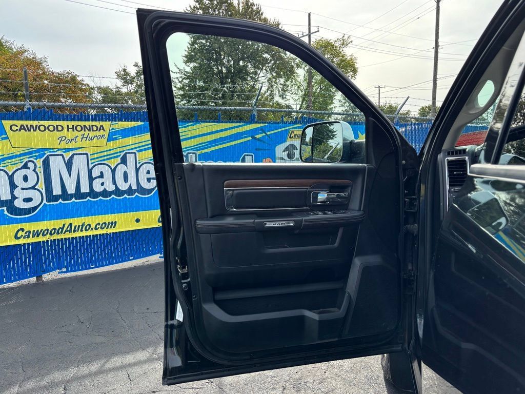 Used 2015 RAM 1500 Laramie AWD/4WD image 12