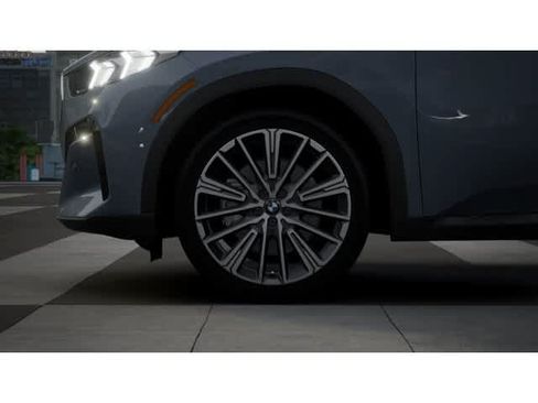 New 2026 BMW X2 xDrive28i w/ Technology Package AWD/4WD image 7