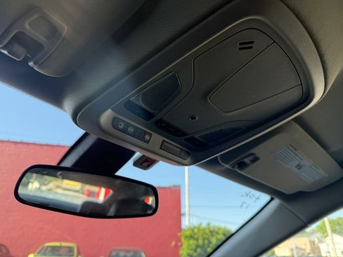 Used 2019 Chevrolet Impala LT FWD image 21