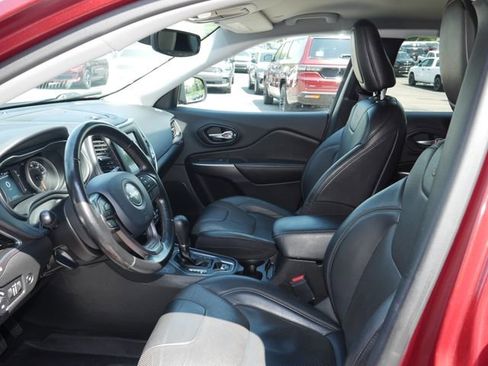 Used 2020 Jeep Cherokee Latitude Lux w/ Comfort/Convenience Group AWD/4WD image 2