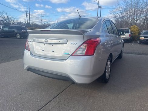 Used 2016 Nissan Versa SV image 19