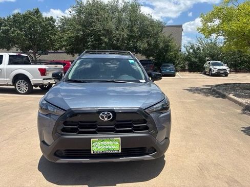 Used 2026 Toyota Corolla Cross LE FWD image 2