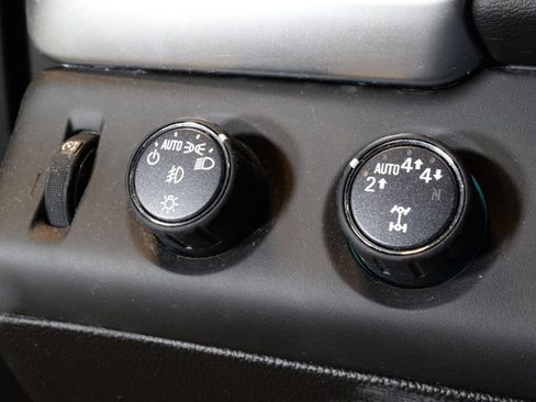 Used 2020 Chevrolet Tahoe Premier AWD/4WD image 18