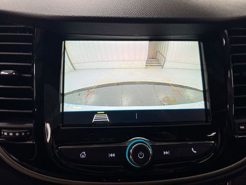 Used 2019 Chevrolet Trax LT w/ LT Convenience Package AWD/4WD image 15