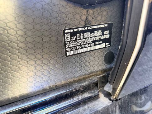 Used 2023 BMW iX xDrive50 w/ Sport Package image 35