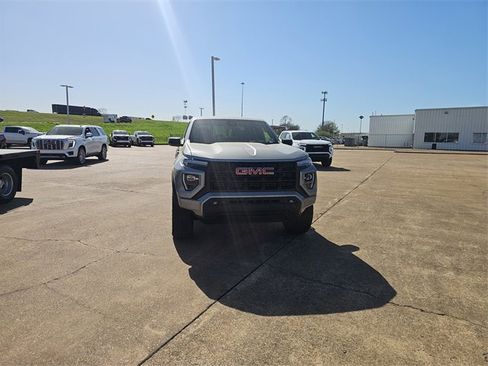 New 2025 GMC Canyon Elevation w/ Convenience Package image 2