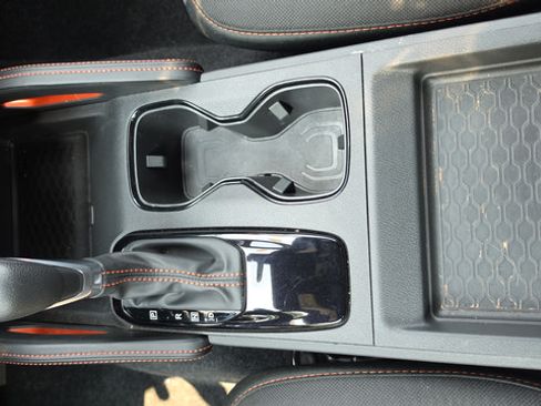 Used 2025 Nissan Frontier PRO-4X w/ Interior Protection Package AWD/4WD image 8